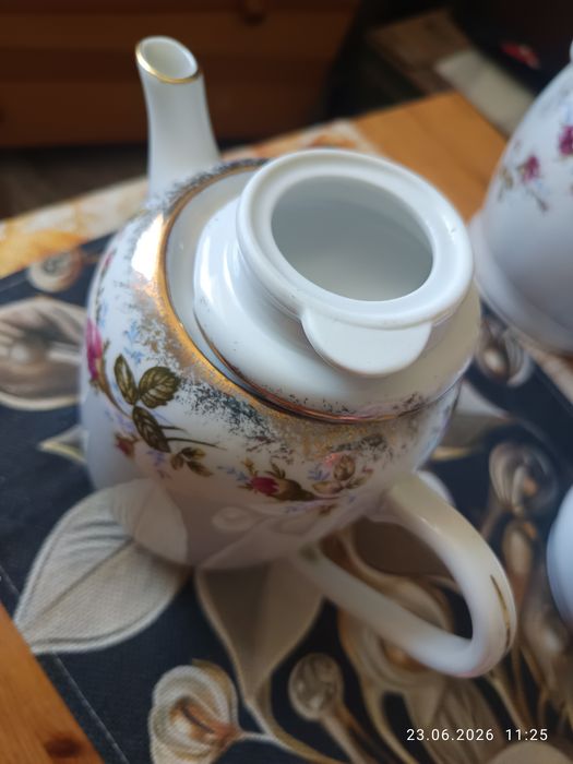Piękny Imbryk  Chodziez