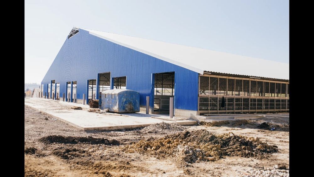 Ангар, склад, ферма, колони. Корівник 60*182*4,5*14(коровник).