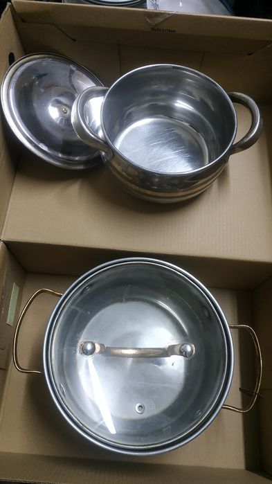 Продам кастрюли нерж с крышками