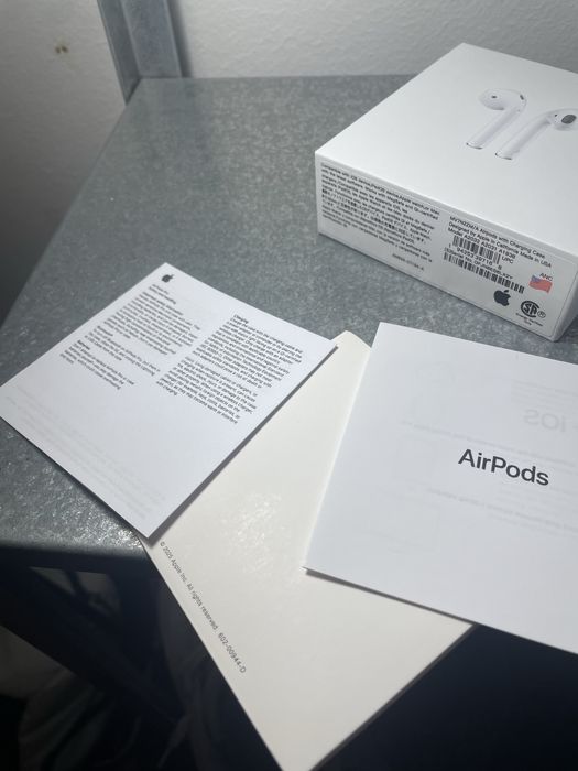 Apple AirPods 2