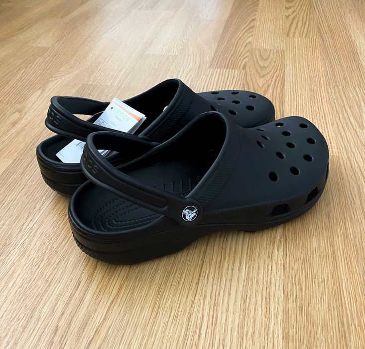 Шльопанці крокси чорні Crocs Classic