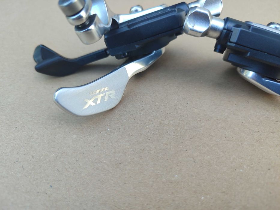 Manetki Shimano XTR SL-M970-A 3x9spd.
