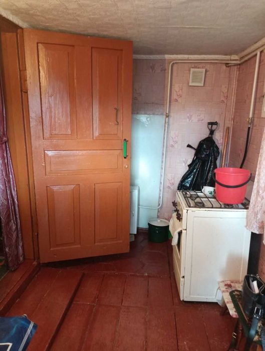 .Продаж доглянутого будинку у Смілі з усіма господарськими спорудами.