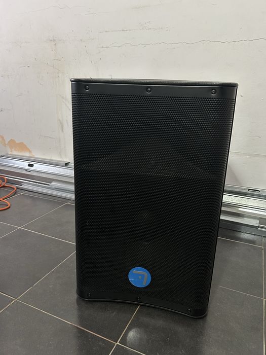 Coluna amplificada com bateria carregavel