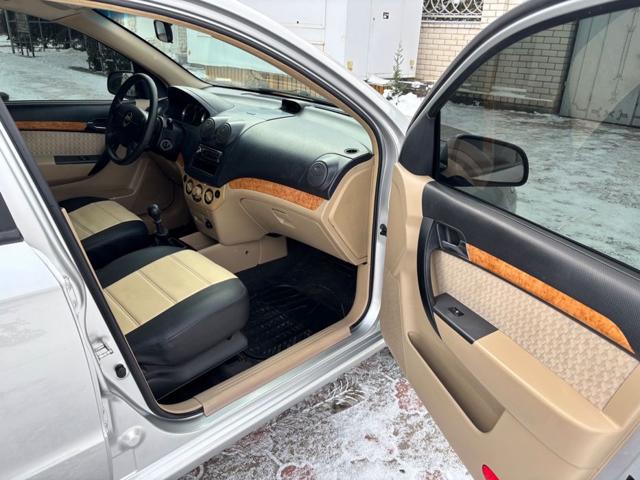 Chevrolet Aveo LT 2009 год