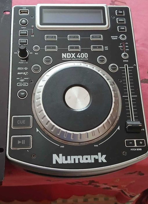 Mesa de mistura e decks