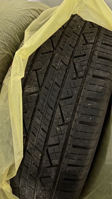 225/55 r19 Continental Cross Contact идеальное состояние,лето комплект