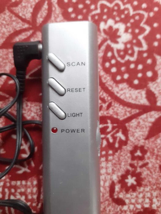 FM радіоприймач,кишеньковий.