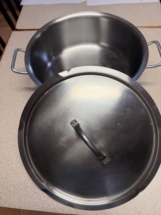 Tachos varios em inox em excekente estado