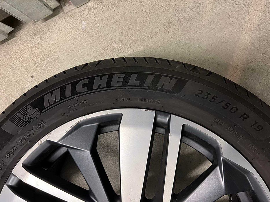 4 летних колеса оригинал  диски Peugeot 3008-5008 Michelin 235/50 R19