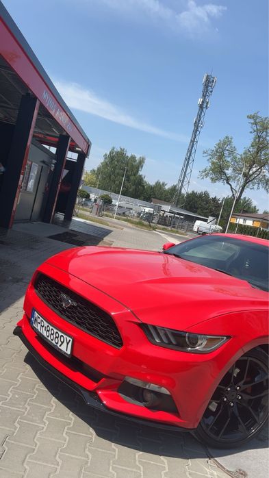 Ford Mustang 6 3.7 V6 Race Red