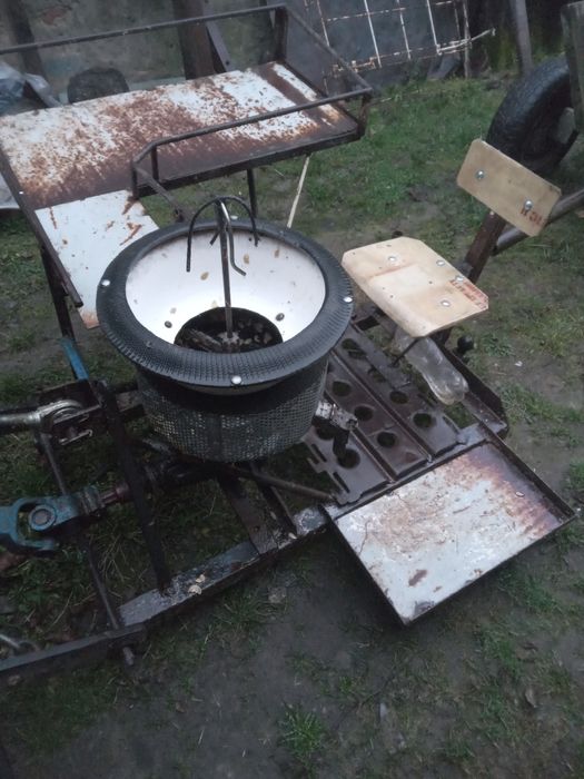 Продаи навесний саморобний гарбузовий комбайн