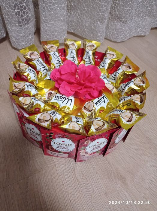 Солодкий букет із квітами