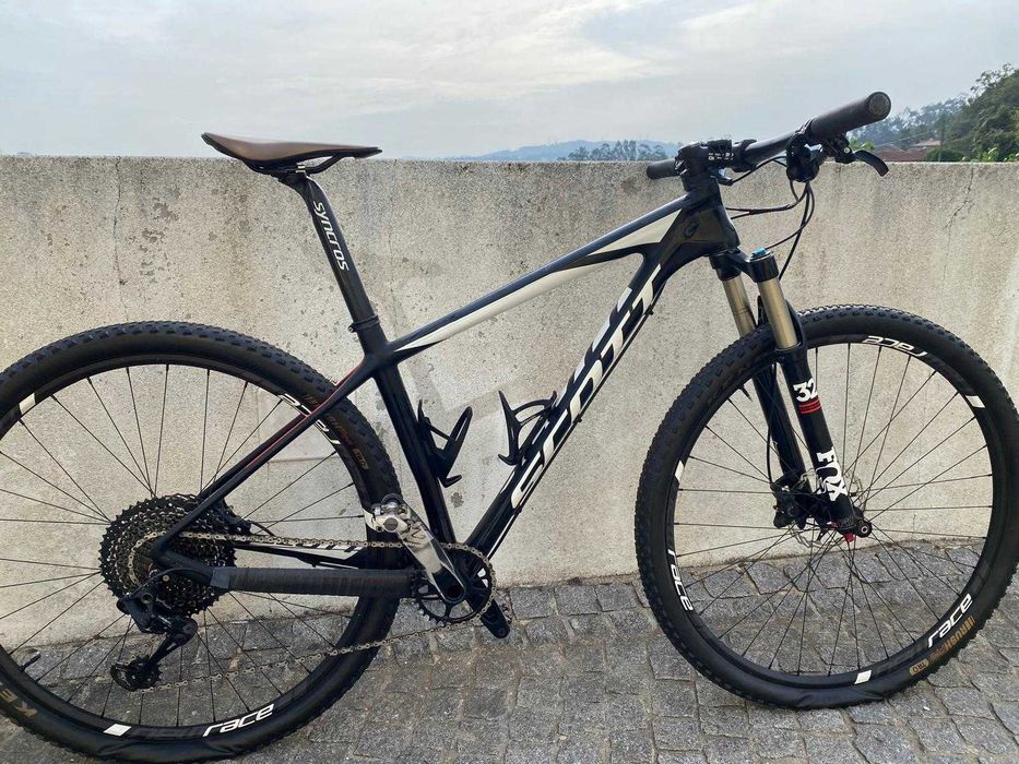 bicicleta de btt roda 29 em carbono