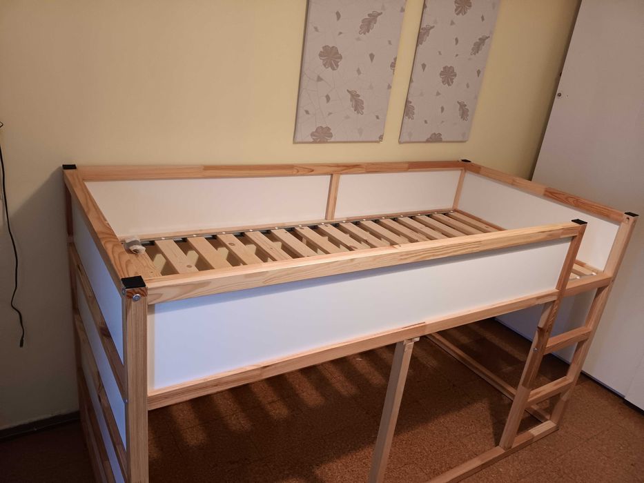 Cama de beliche IKEA  Kura 90 x 200 cm como novo