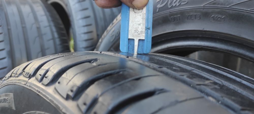 Sprzedam komplet opon 215 55R16 TOYO !