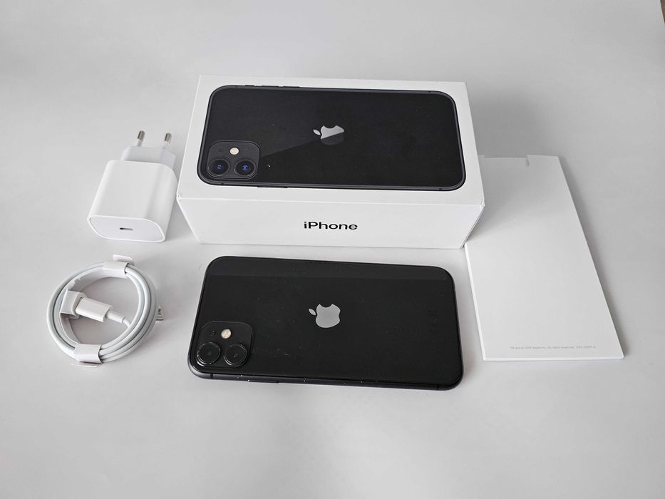 Iphone 11 64gb.  Muito bom.