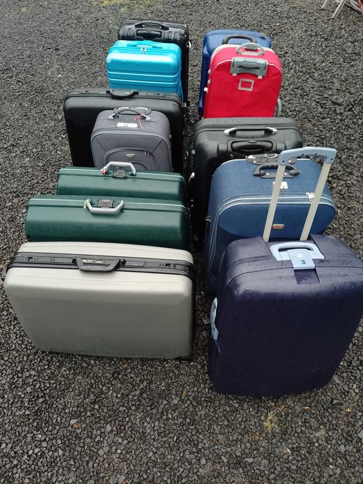 torby podróżne walizki odzież