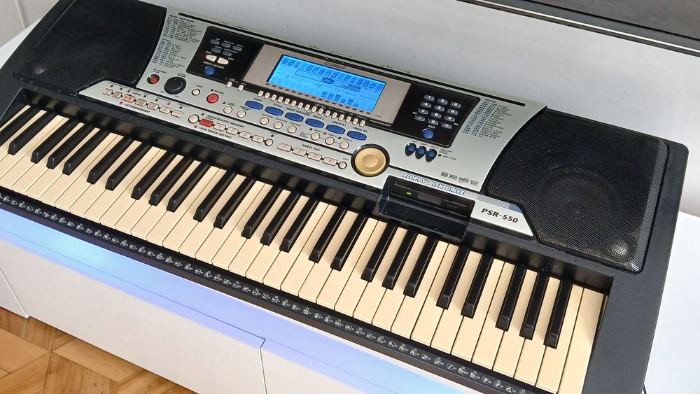 YAMAHA ヤマハ PSR-550 ポータトーン シンセサイザー YAMAHA ヤマハ PSR-550 ポータトーン シンセサイザー - メルカリ