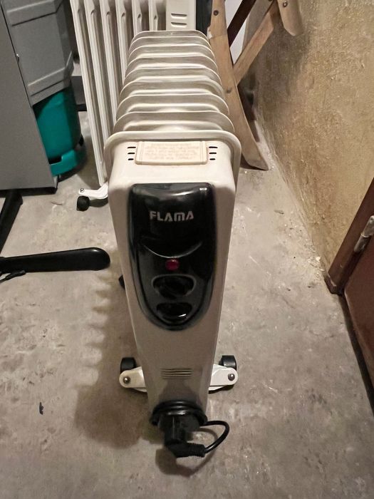 Aquecedor a Óleo FLAMA 2361FL bom estado
