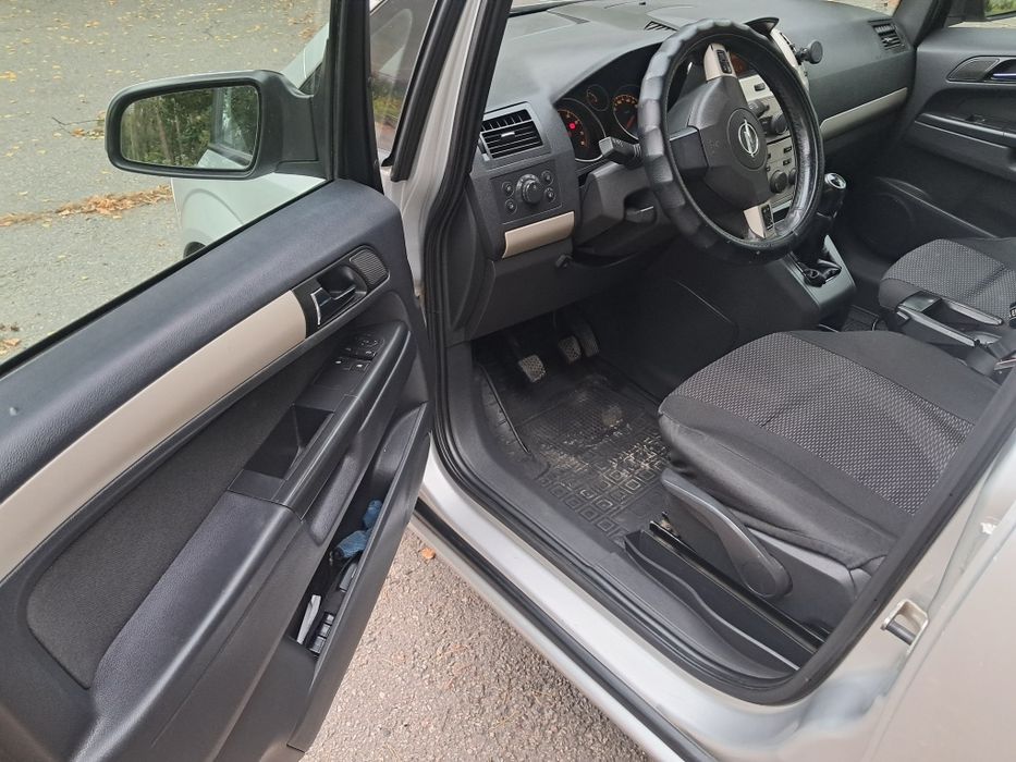 Opel Zafira 2008. Газ