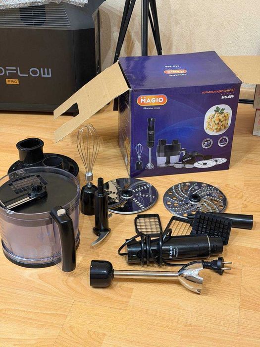 Мультиблендер Magio Premium CUBICHEF 1800 Вт MG-656