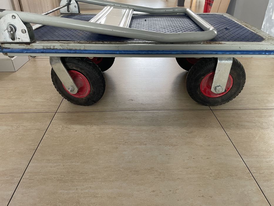 Wozek transportowy
