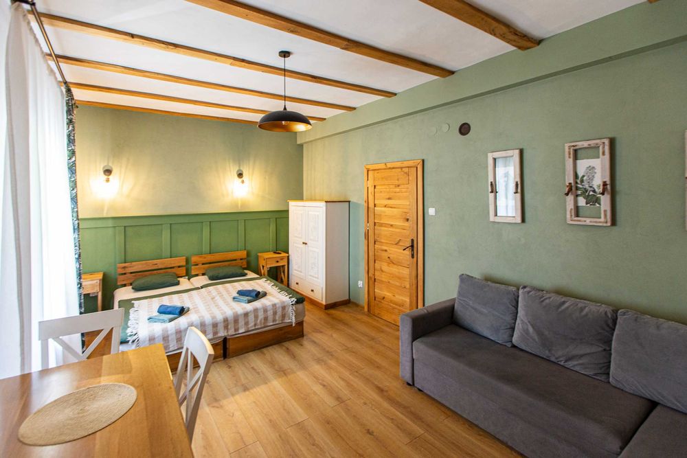 Kwatery pracownicze / Pokoje gościnne – Wierzchy k. Osia