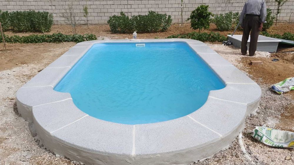 Piscina poliéster 5x28