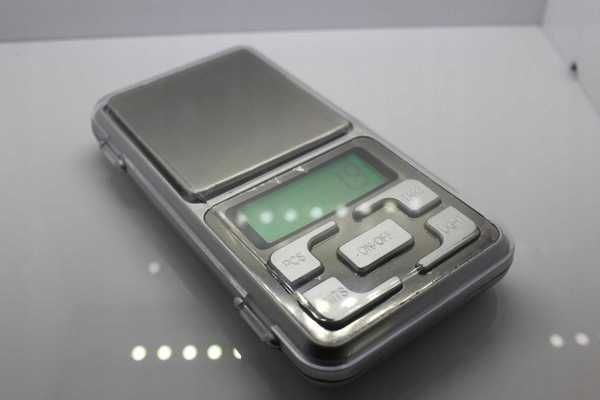 waga jubilerska szara nowa sprawna niska cena wyprzedaz 200g 0,01 dokl