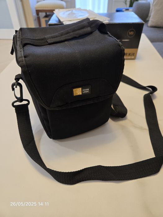 Nikon D5100 + Nikon DX AF-S 18-55 3.5-5.6G