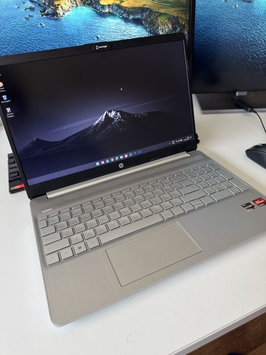 Computador Portátil HP 15.6'  16GB Ram | 512 GB Memoria | Processador Ryzen 7 5700