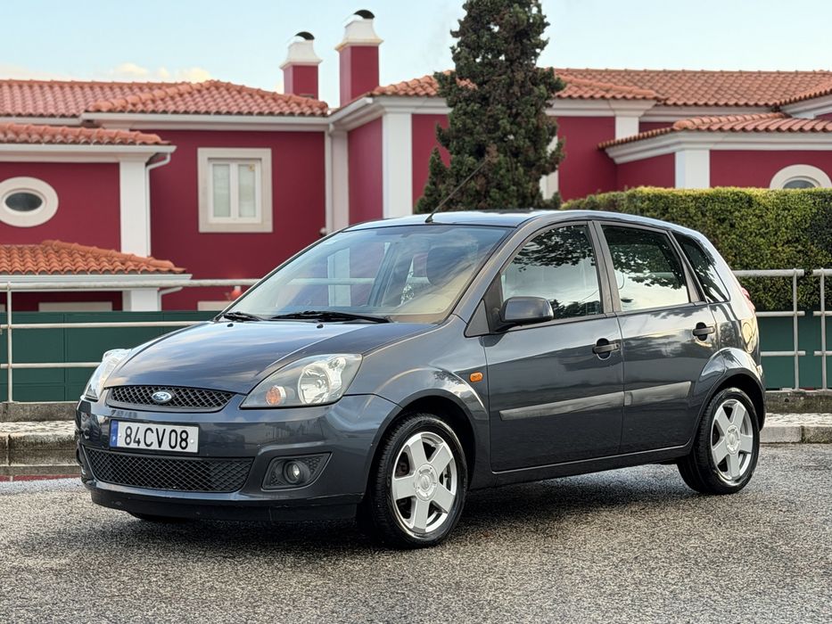 Ford Fiesta 1.25 / 150.000km / 2007 - Selo Barato
