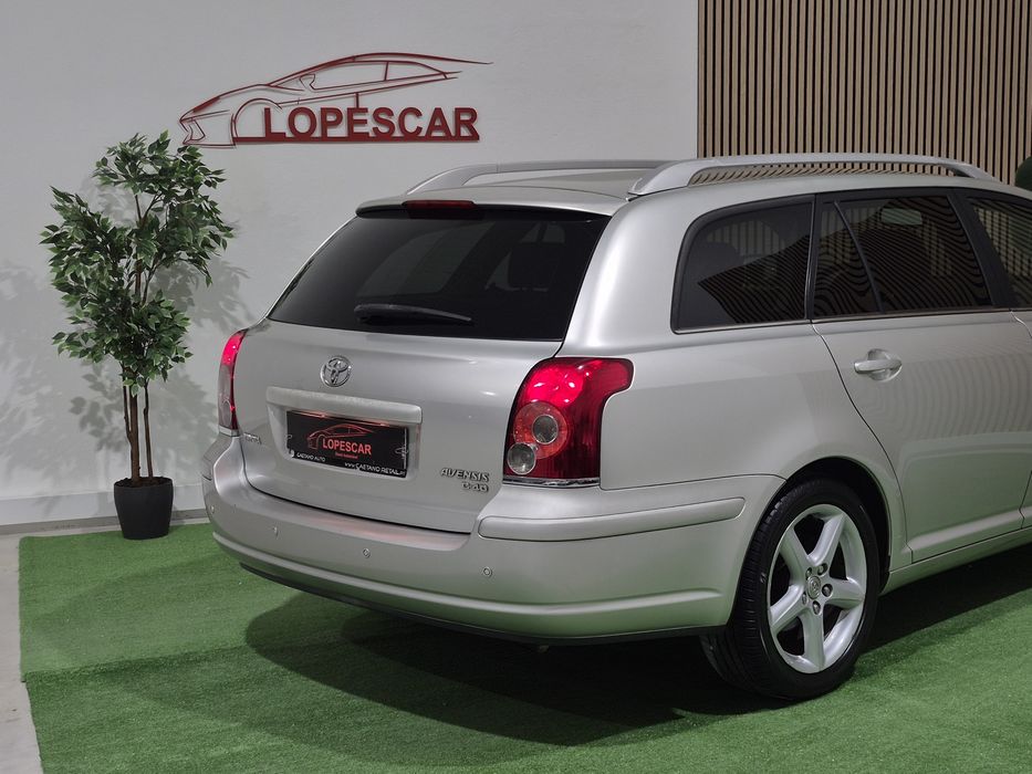 Toyota Avensis SW — fotografia 4