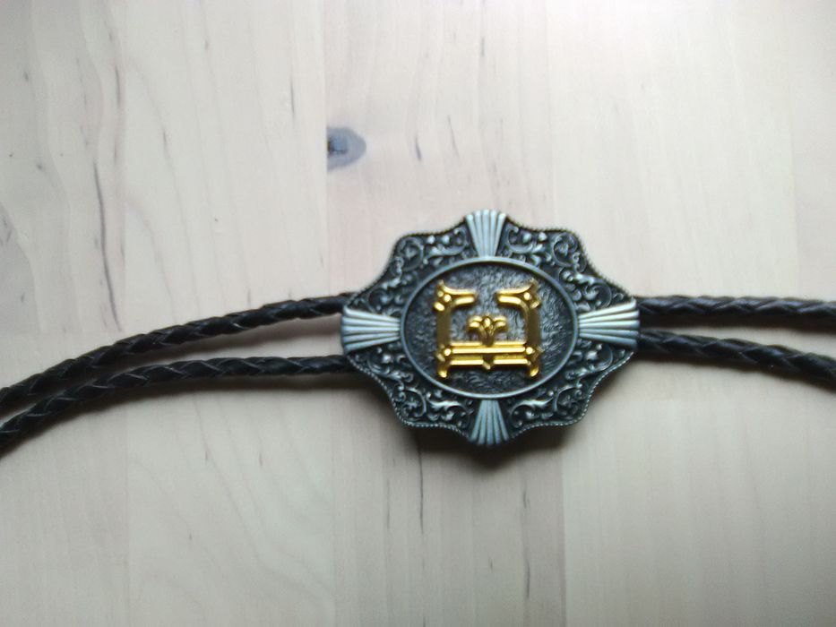 Krawat kowbojski.