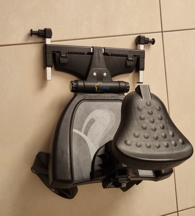 Dostawka do wozka z siedziskiem