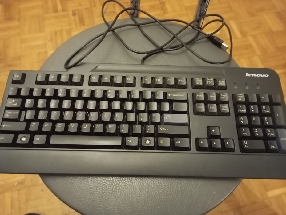 Klawiatura Lenovo model KU 0225 sprawna