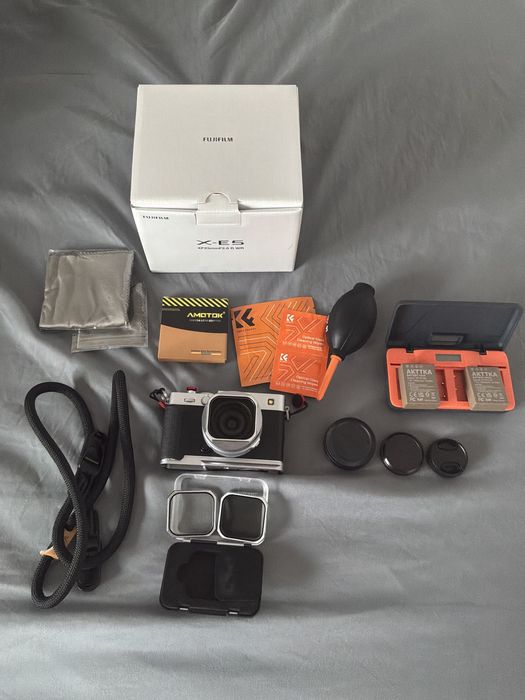 Kit Completo Fujifilm X-E5 + 23mm f/2 WR (Como Novo + Garantia 2028)