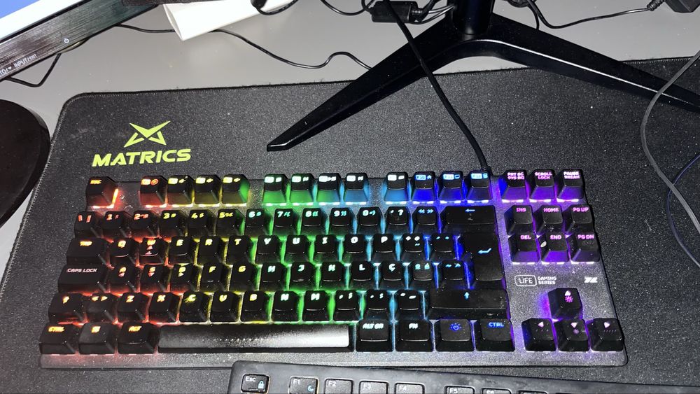 DESKTOP GAMING HP + 2 ECRAS + TECLADO + RATO