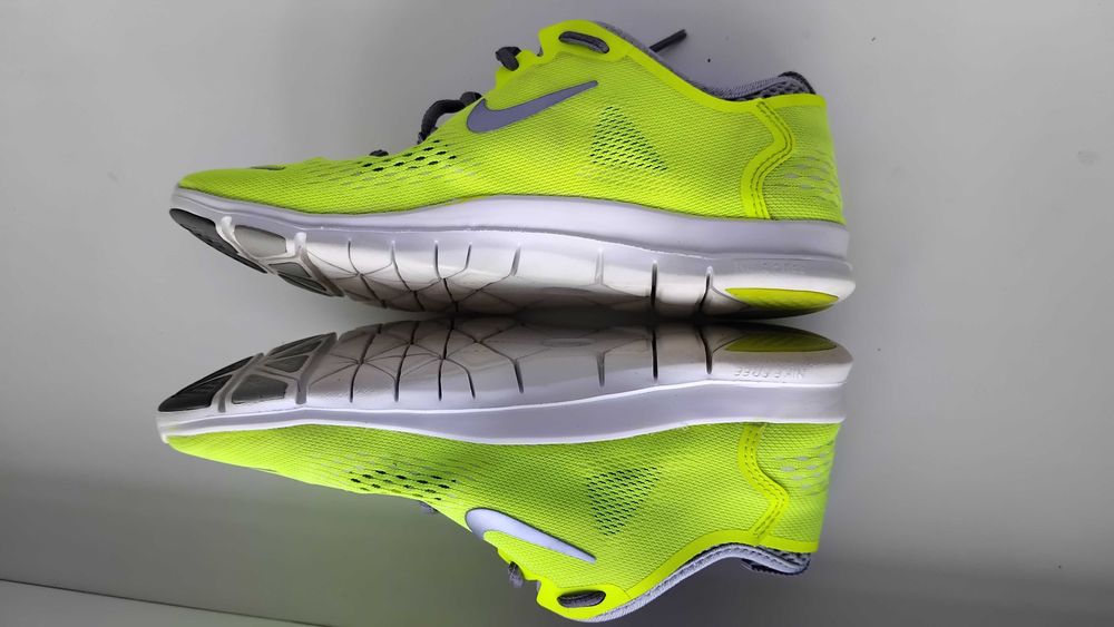 Nike free tr fit 4  37,5р 23,5см кросiвки
