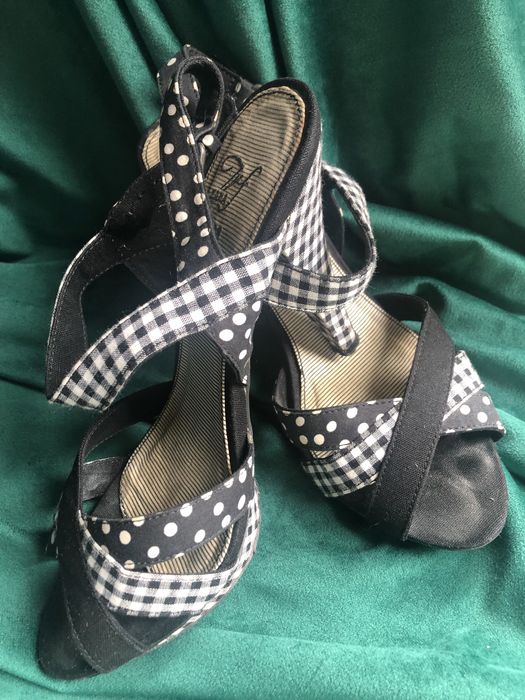 Zara , sandały w kratę na szpilce, rozmiar 38