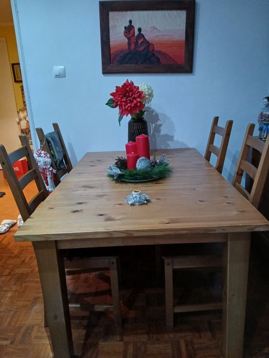 Mesa e 4 cadeiras ikea