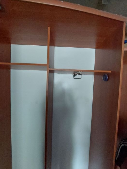 Срочно продам шкаф купе + камод + зеркало.