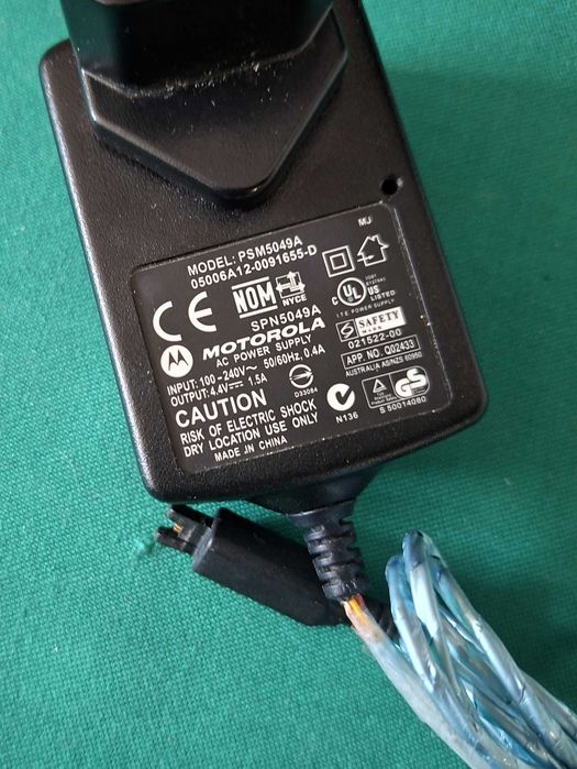 Carregador antigo Motorola PSM5049A para telemovel