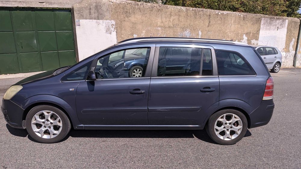 Opel Zafira 1.9 CDTi - 150 HP Automatic Transmission, 7 Seats