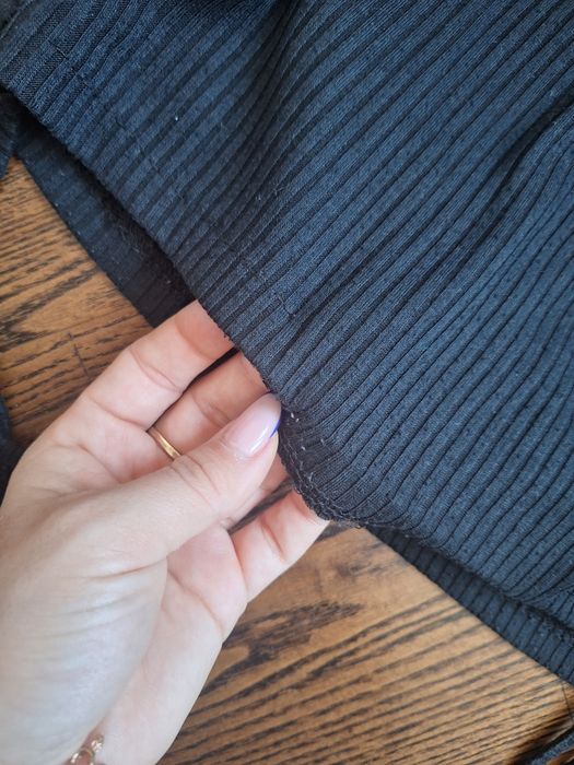 Czarny półgolf crop top xs