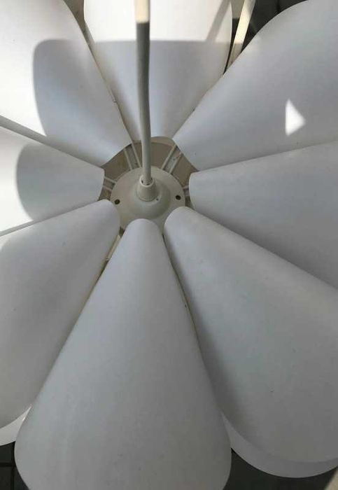 Candeeiro elegante de teto - branco