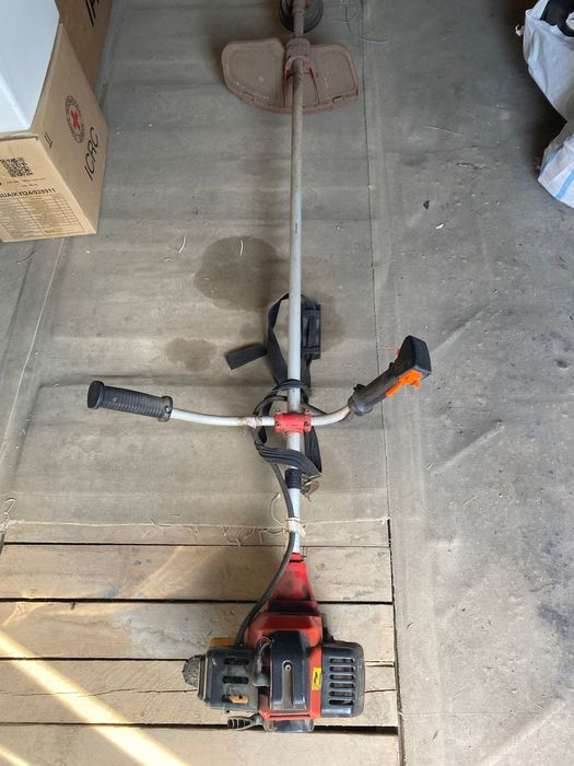 Продам бензокосы