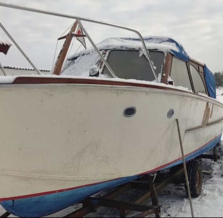 Piękny jacht motorowy+ volvo penta+przyczepa  czytaj opis