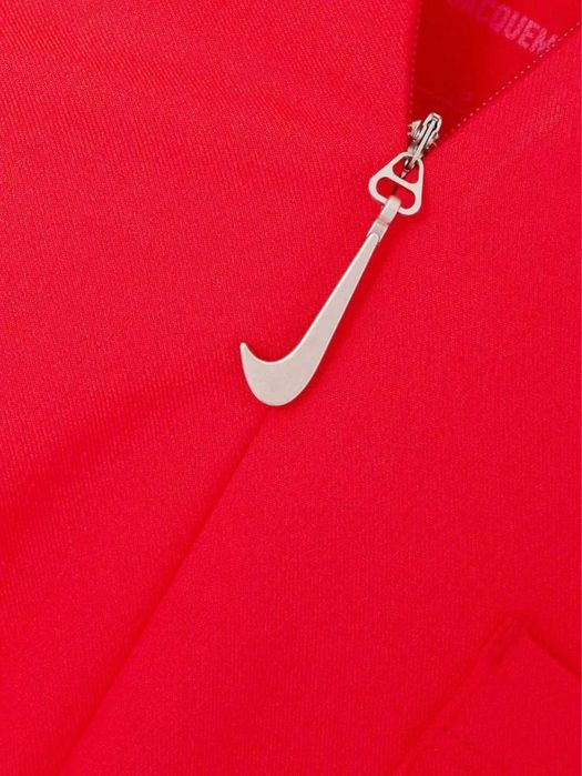 Жіноча лімітована сукня Nike Jacquemus